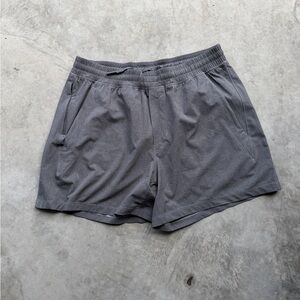 Men’s Large Lululemon Athletic Shorts 
5 Inch Inseam